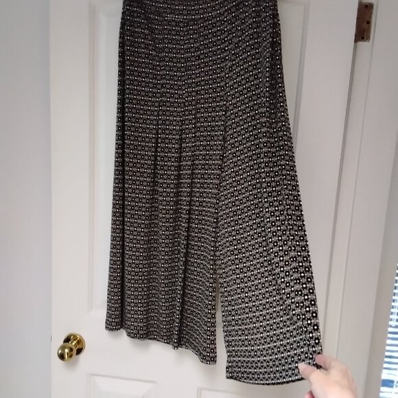 FRANK LYMAN wide legged overlap skirt/pants in midi length - Picture 2 of 7